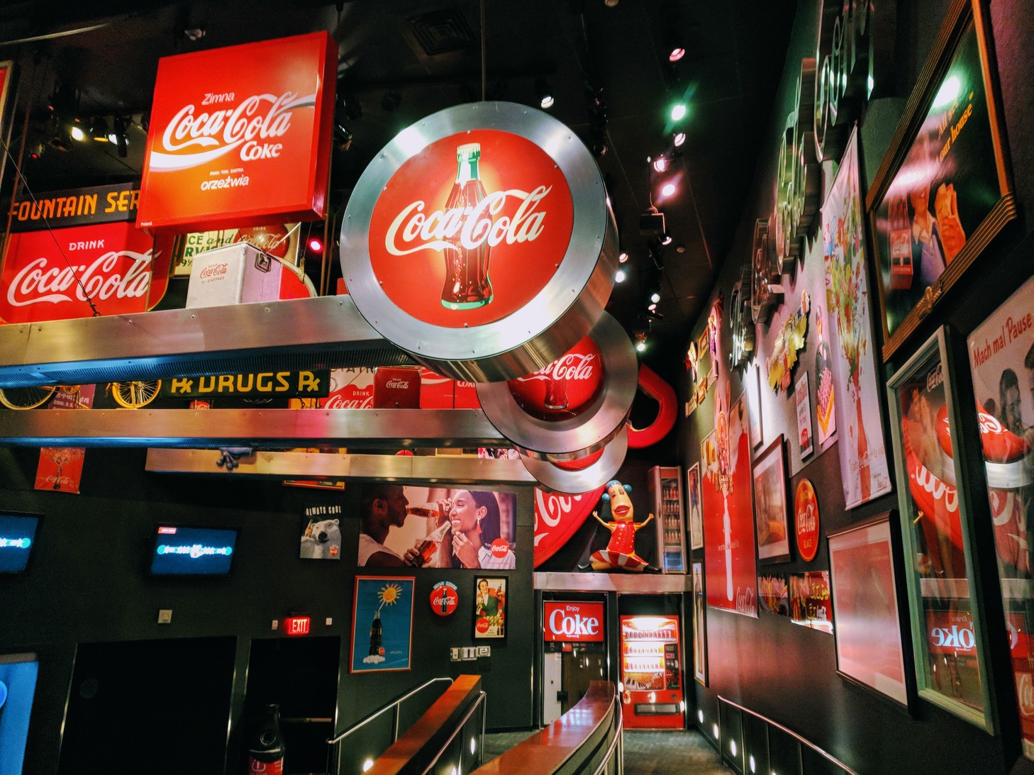 AtlantaWorldofCocaColaSigns2